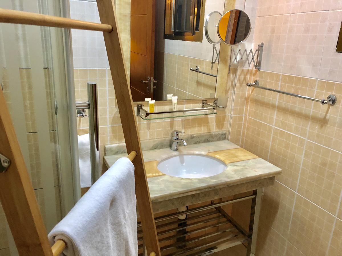 ברזוויל Hotel Riviera מראה חיצוני תמונה