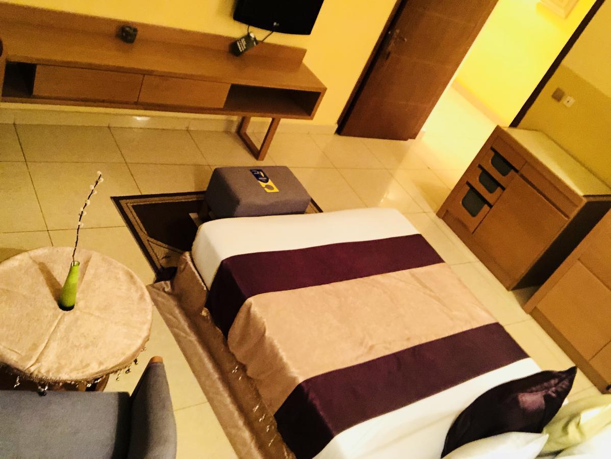 ברזוויל Hotel Riviera מראה חיצוני תמונה